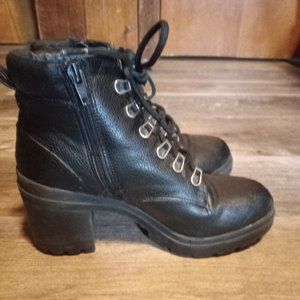 Women's boots